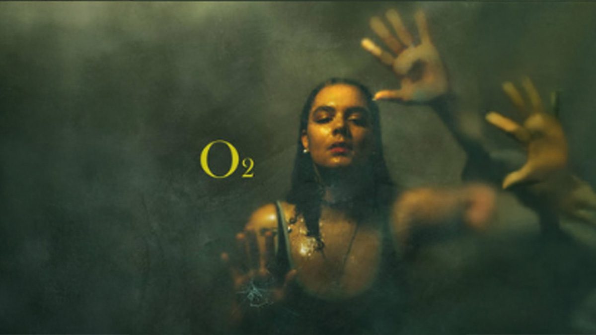 ely-unveils-o2-a-refined-dive-into-the-intimacy-of-dark-love